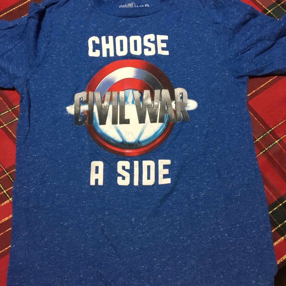 Lightly used Marvel boys shirt